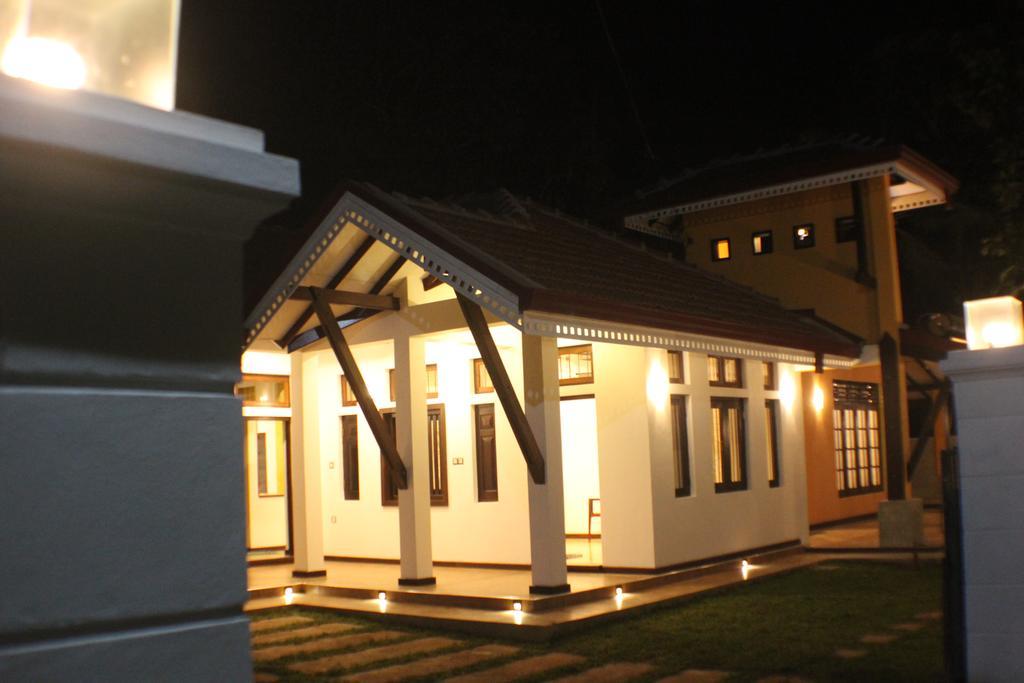 Sayo Villa Kochchikade Extérieur photo